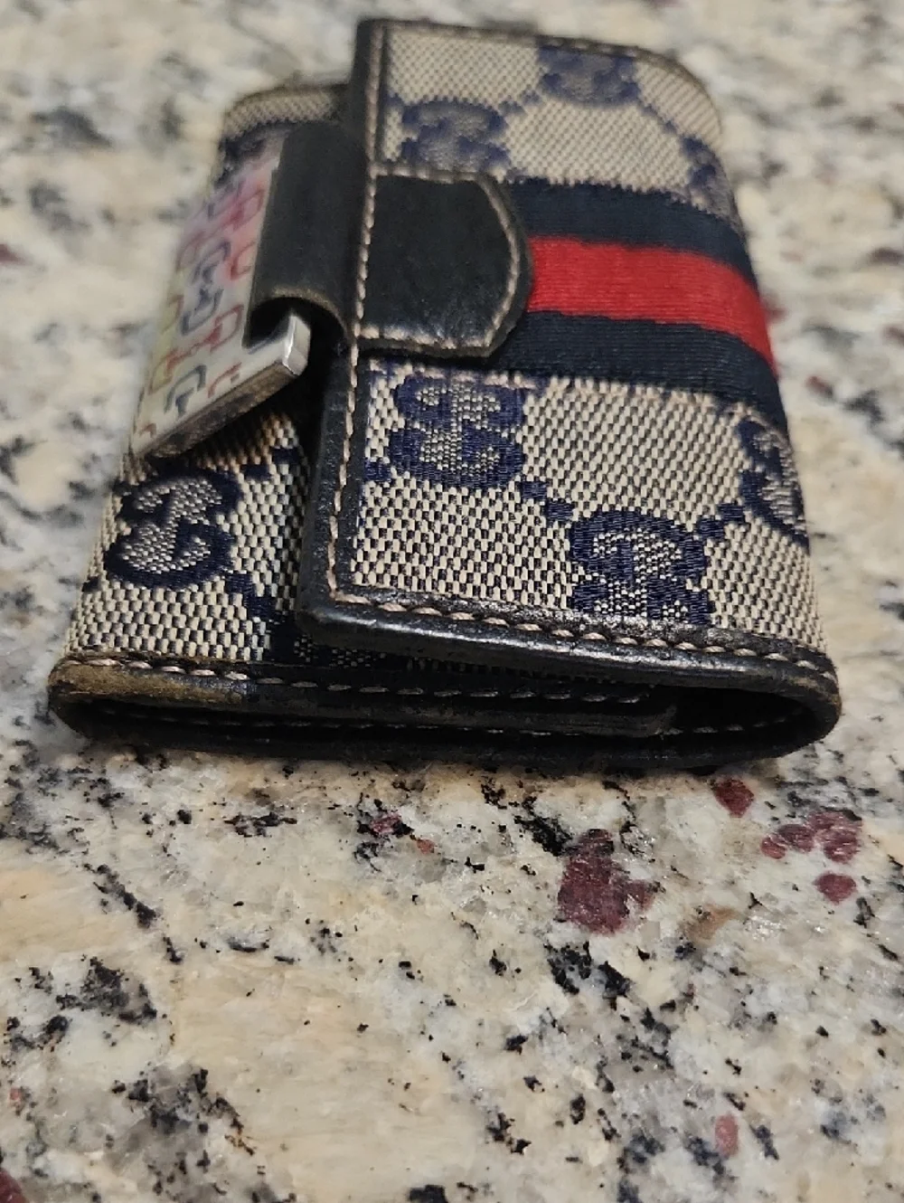 Gucci Beige GG Sherry Canvas Key Holder Wallet with Navy Blue and Red Stripe